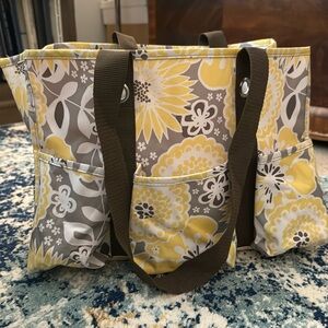 Thirty-One Organizing Utility Tote - 5 pockets / 2 Mesh